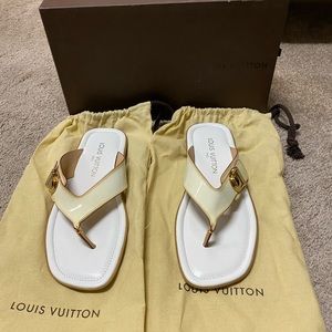 Brand new %100 Authentic Louis Vuitton
